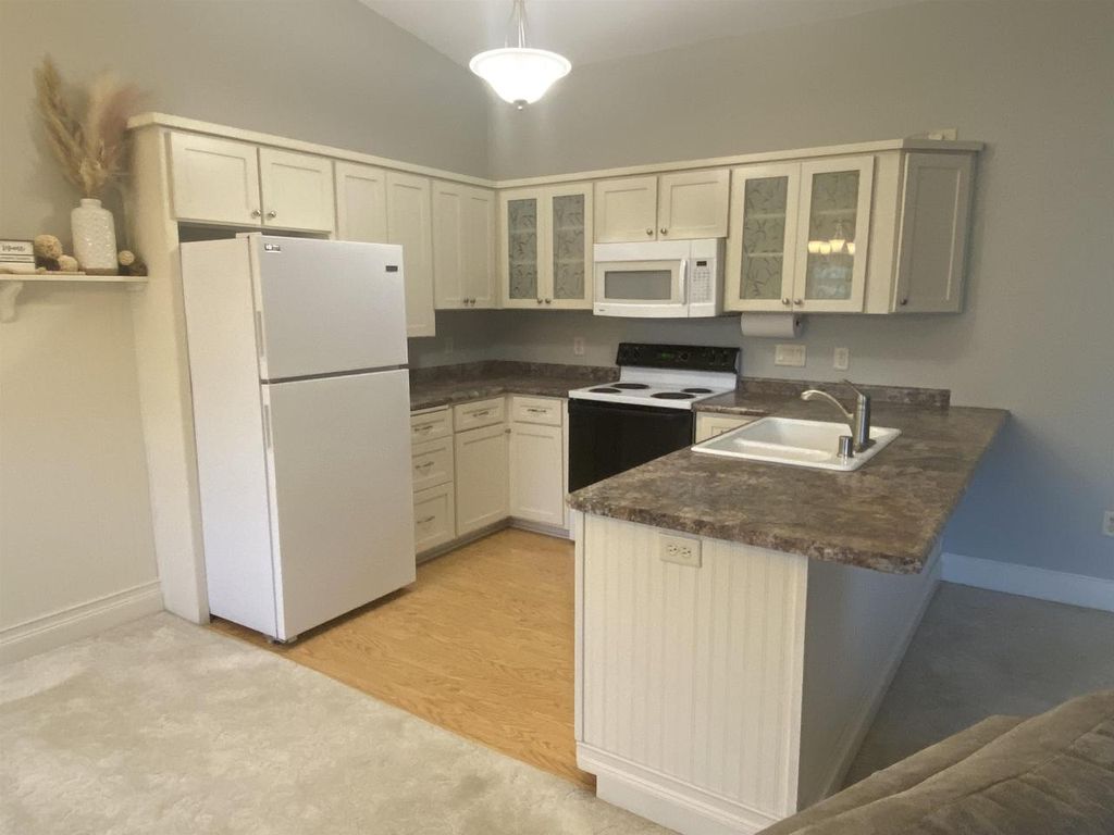 Photo of 1807 Ridgeway DRIVE #35, De Pere, WI 54115 (MLS # 50316612)