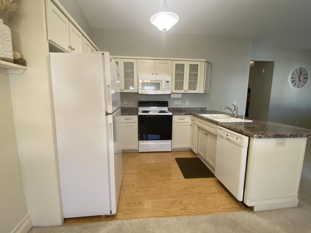 Photo of 1807 Ridgeway DRIVE #35, De Pere, WI 54115 (MLS # 50316612)