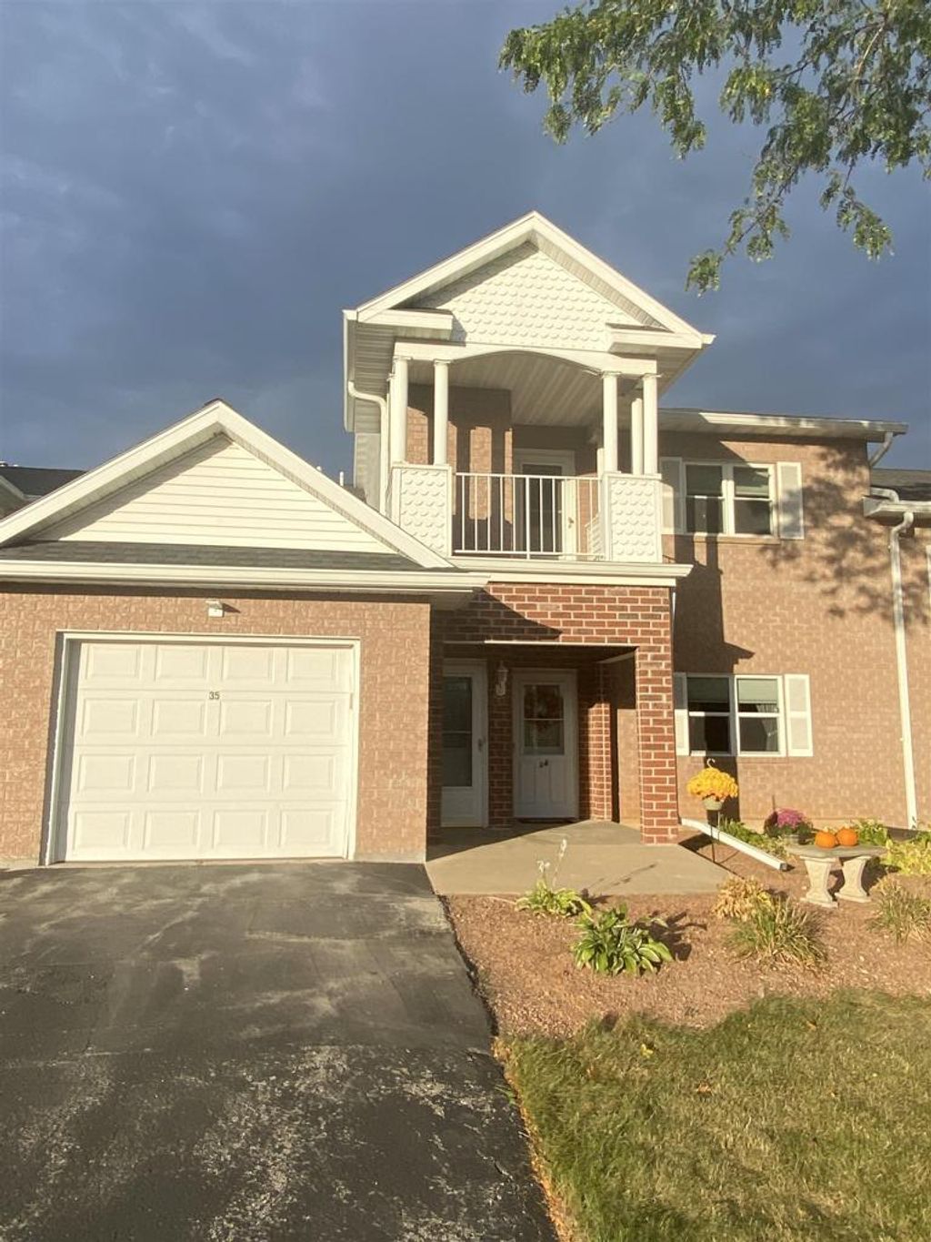 Photo of 1807 Ridgeway DRIVE #35, De Pere, WI 54115 (MLS # 50316612)