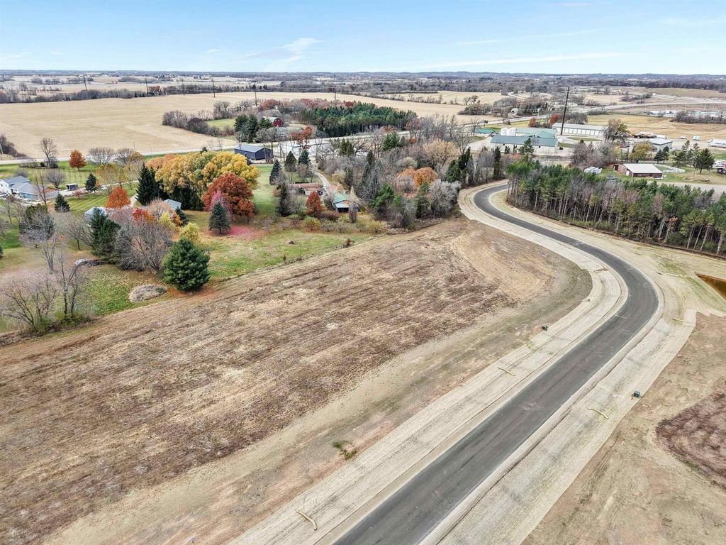 Photo of Lot 14 Hawks View, Edgerton, WI 53534 (MLS # 2018672)