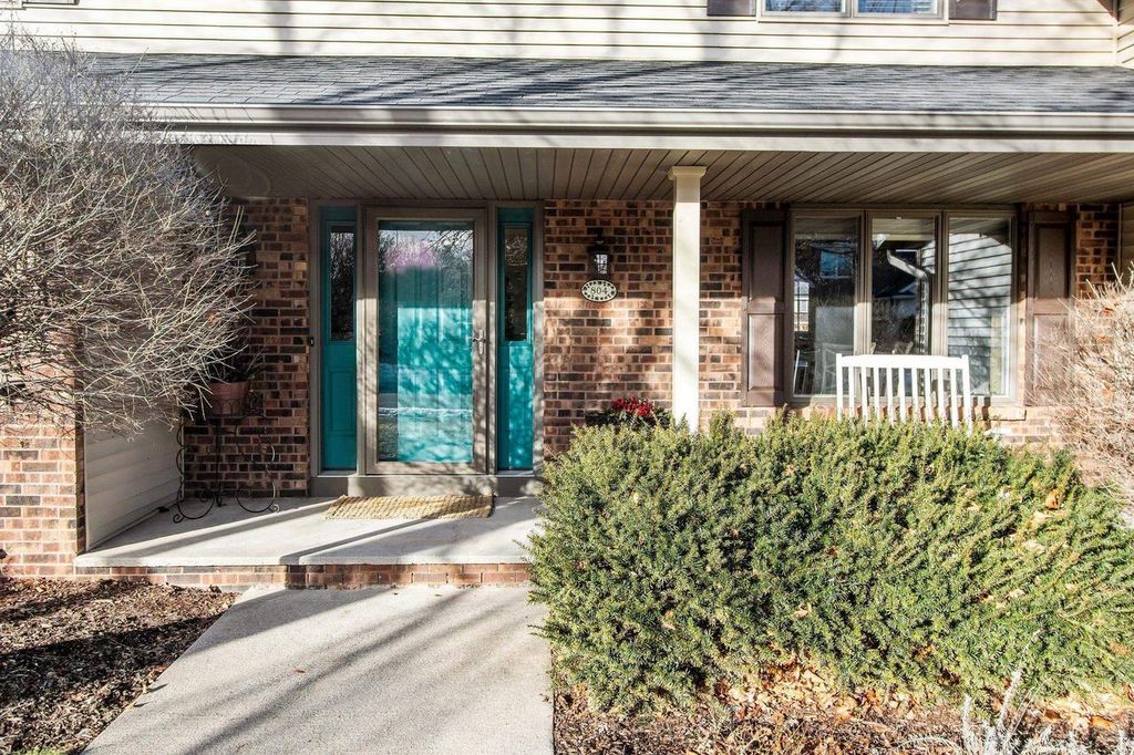 Photo of 804 Heather LANE, Neenah, WI 54956 (MLS # 50319971)