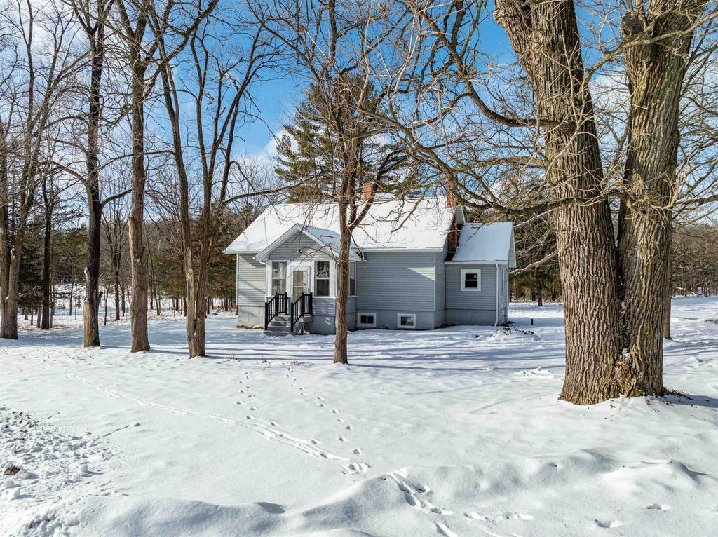Photo of N4599 County J ROAD, Oxford, WI 53952 (MLS # 2016019)