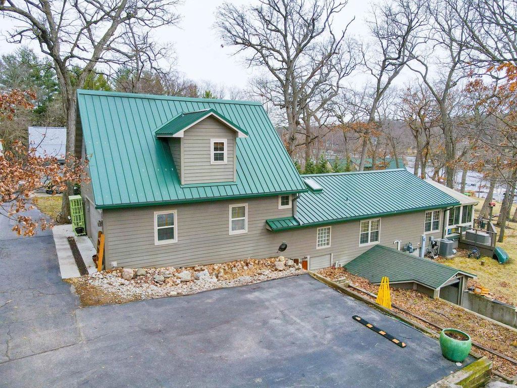 Photo of 284 E Richardson Springs ROAD, Edgerton, WI 53534 (MLS # 2018576)