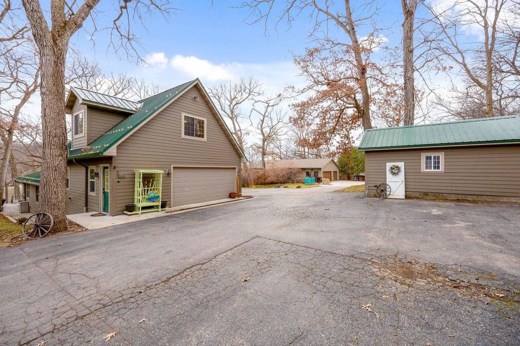 Photo of 284 E Richardson Springs ROAD, Edgerton, WI 53534 (MLS # 2018576)