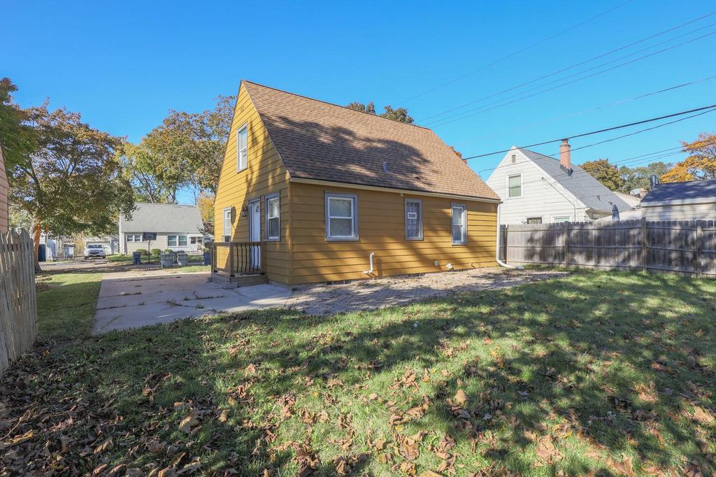 Photo of 5728 N 57th STREET, Milwaukee, WI 53218 (MLS # 1943464)