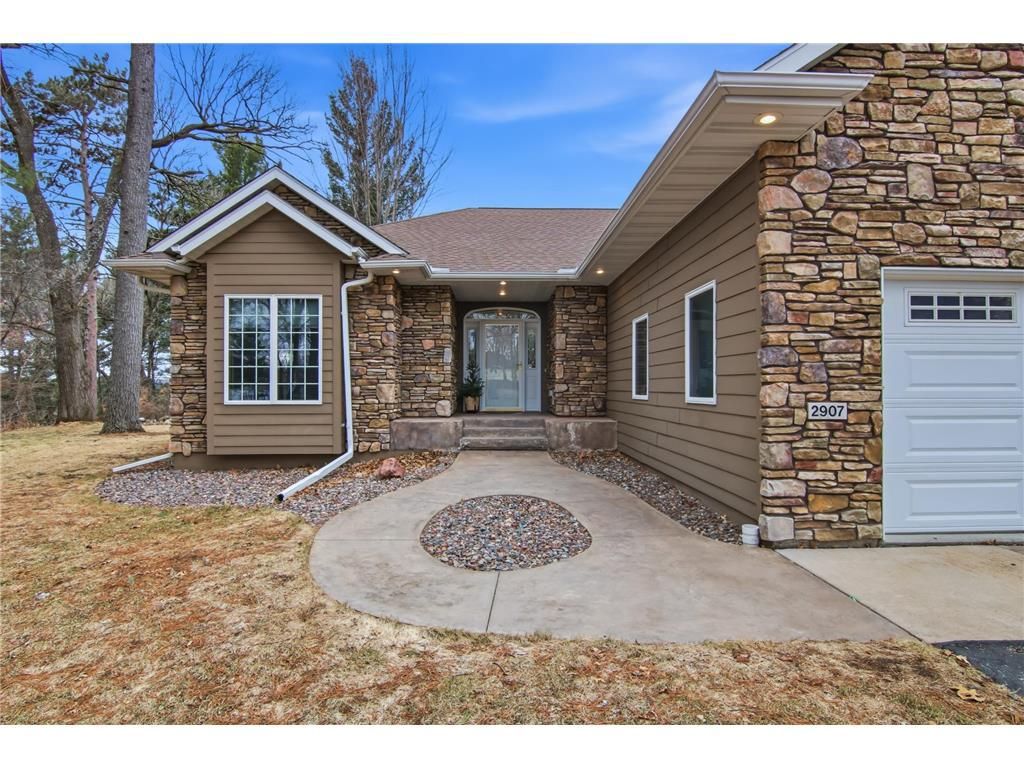 Photo of 2907 Plum Tree CIRCLE, Menomonie, WI 54751 (MLS # 7068328)