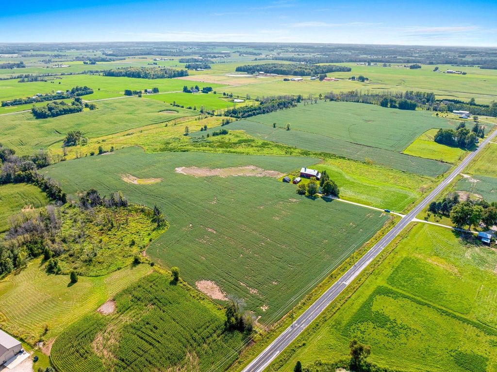 Photo of 8177 Middle ROAD, Manitowoc, WI 54220 (MLS # 1938172)