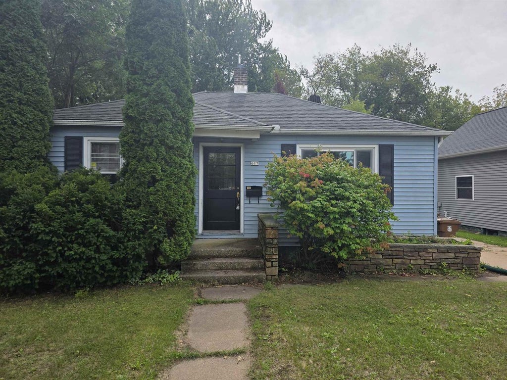 Photo of 617 Fourth AVENUE, Stevens Point, WI 54481 (MLS # 22604859)