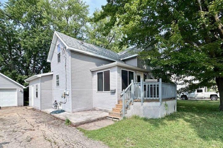 Photo of 533 E Pearl STREET, Seymour, WI 54165 (MLS # 50331084)