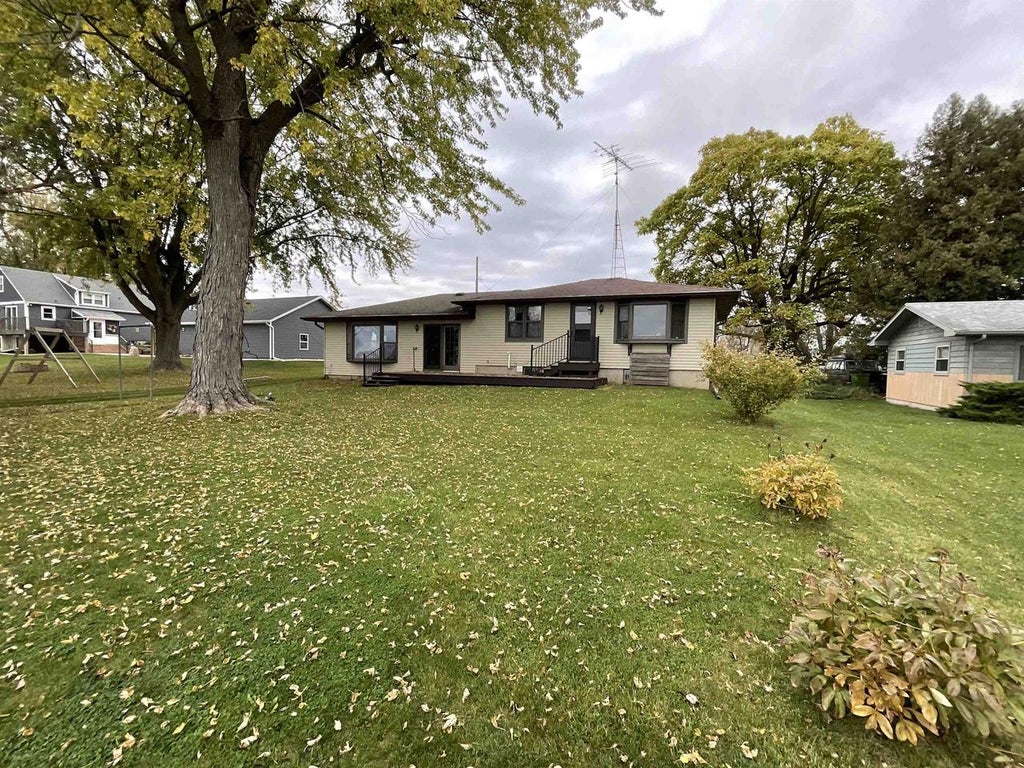 Photo of W10205 Hickory Bay ROAD, Fox Lake, WI 53933 (MLS # 2034722)