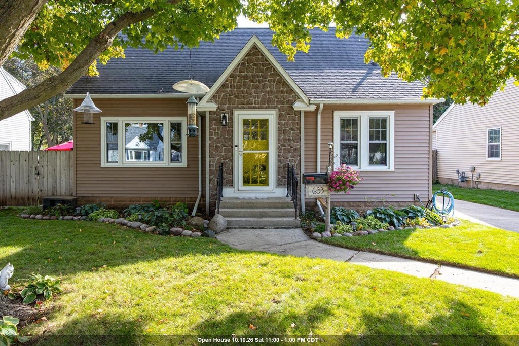 Photo of 633 Hansen STREET, Neenah, WI 54956 (MLS # 50333894)