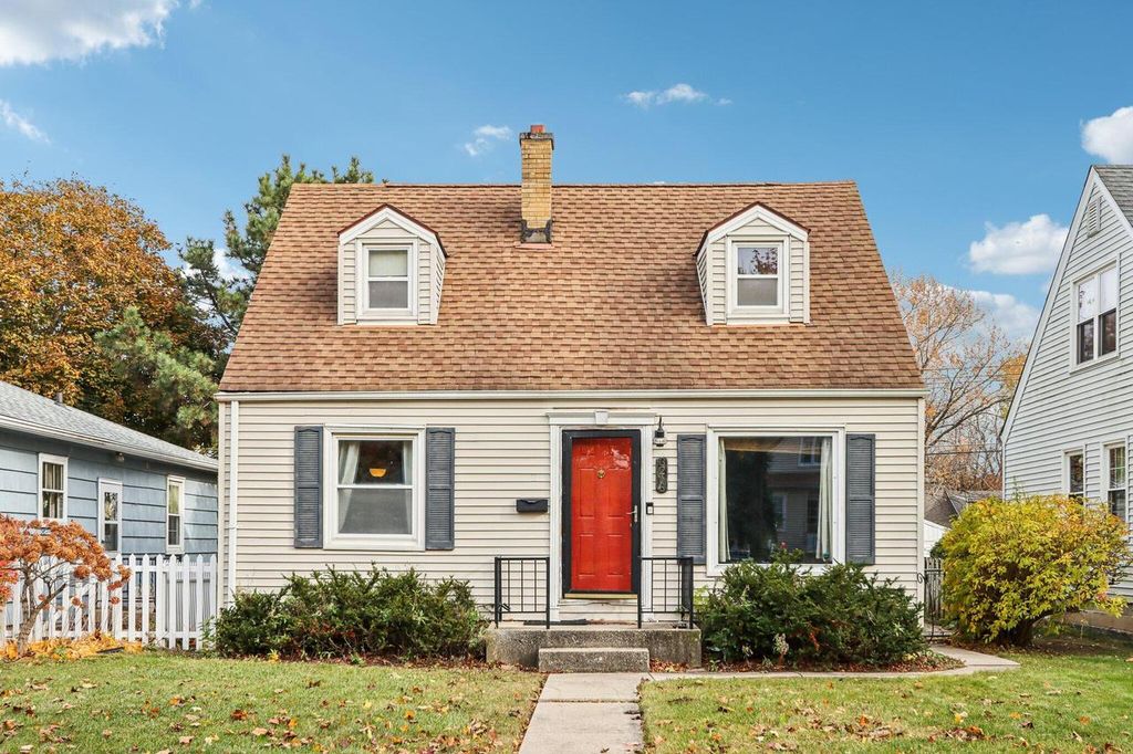 Photo of 3218 N 89th STREET, Milwaukee, WI 53222 (MLS # 1942260)