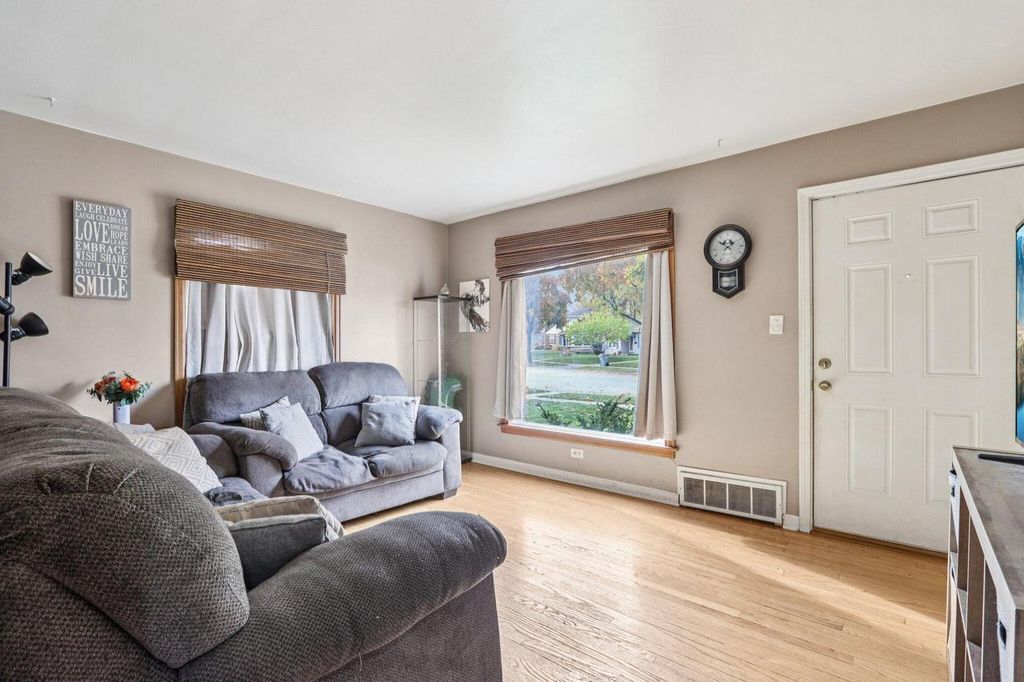 Photo of 3218 N 89th STREET, Milwaukee, WI 53222 (MLS # 1942260)