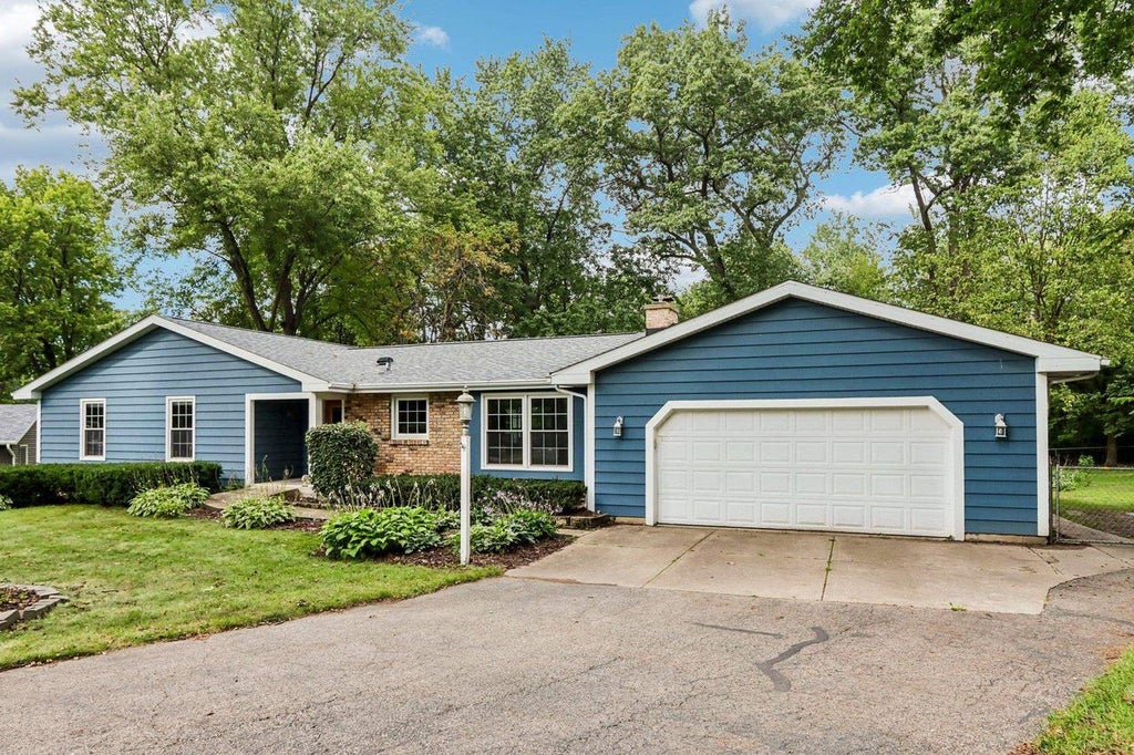 Photo of 4550 SUNDANCE COURT, Cottage Grove, WI 53527 (MLS # 2033293)