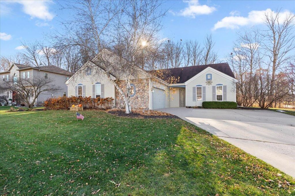 Photo of 88 King Oak COURT, Random Lake, WI 53075 (MLS # 1943220)