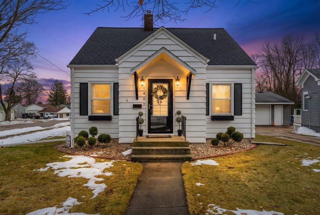 Photo of 1402 Dodge STREET, Kewaunee, WI 54216 (MLS # 50319396)