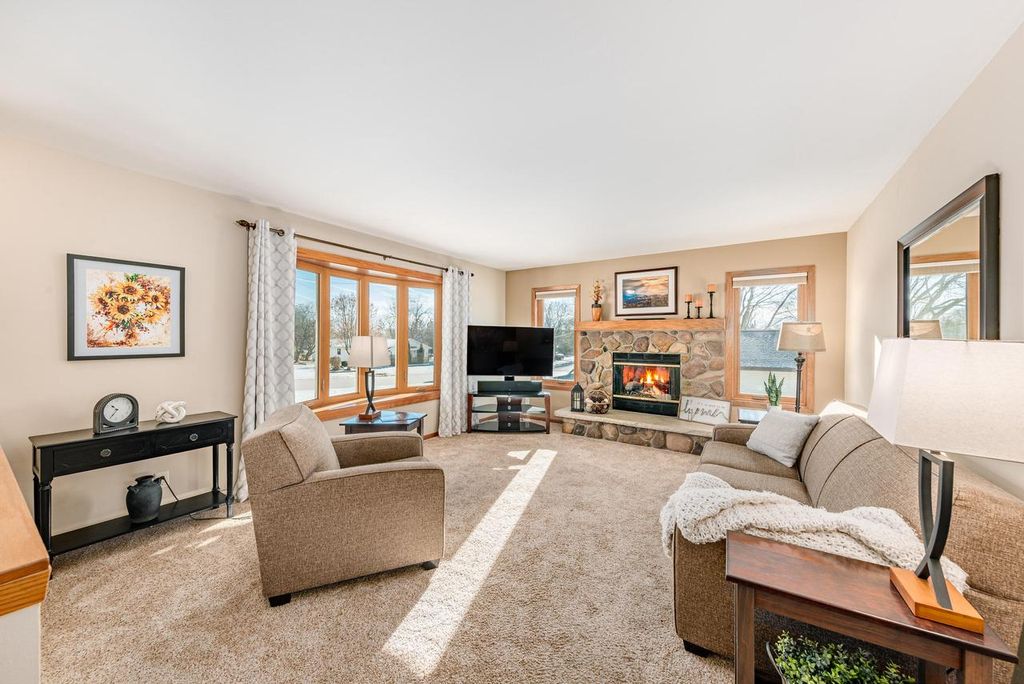 Photo of W235N6491 Outer Circle DRIVE, Sussex, WI 53089 (MLS # 1944166)