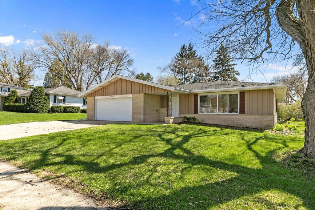 Photo of 813 Minerva STREET, Horicon, WI 53032 (MLS # 50324017)