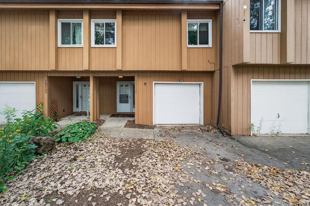 Photo of 2911 Marina DRIVE, Middleton, WI 53562 (MLS # 2021410)