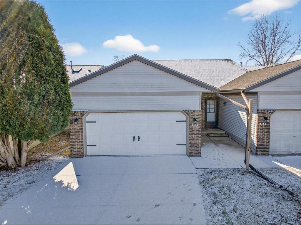 Photo of 623 Wood Violet LANE #105, Sun Prairie, WI 53590 (MLS # 2017579)