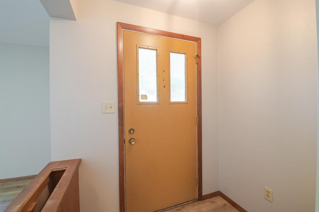 Photo of 2056 Zeise AVENUE, Green Bay, WI 54302 (MLS # 50334116)