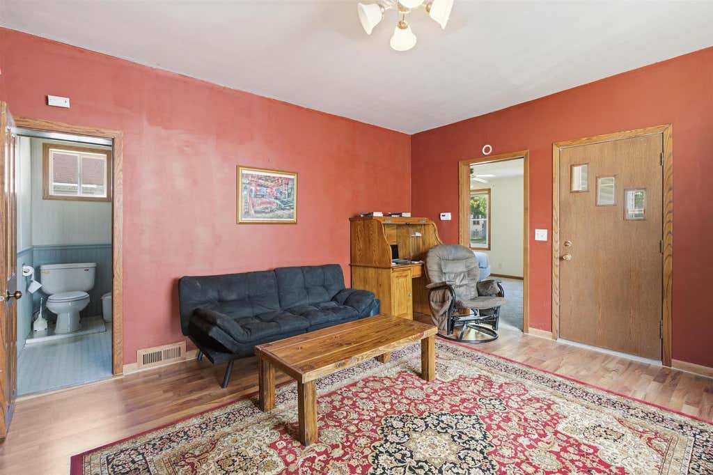 Photo of 915 W Hawes AVENUE, Appleton, WI 54914 (MLS # 50328257)