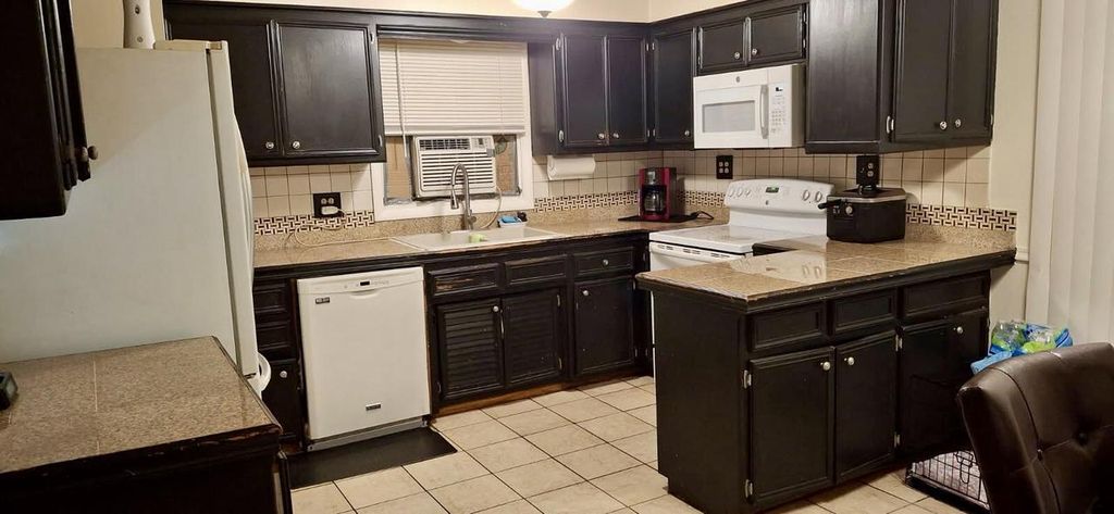 Photo of 4935 N 88th STREET, Milwaukee, WI 53225 (MLS # 1939056)