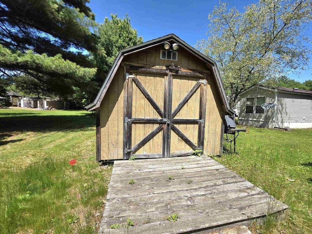 Photo of 15 Quail WALK, Mauston, WI 53948 (MLS # 2024620)