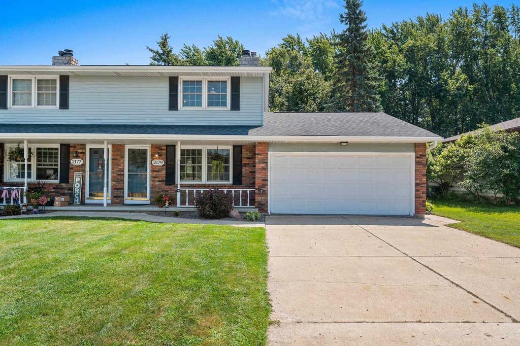 Photo of 2179 Packerland DRIVE, Green Bay, WI 54304 (MLS # 50330396)