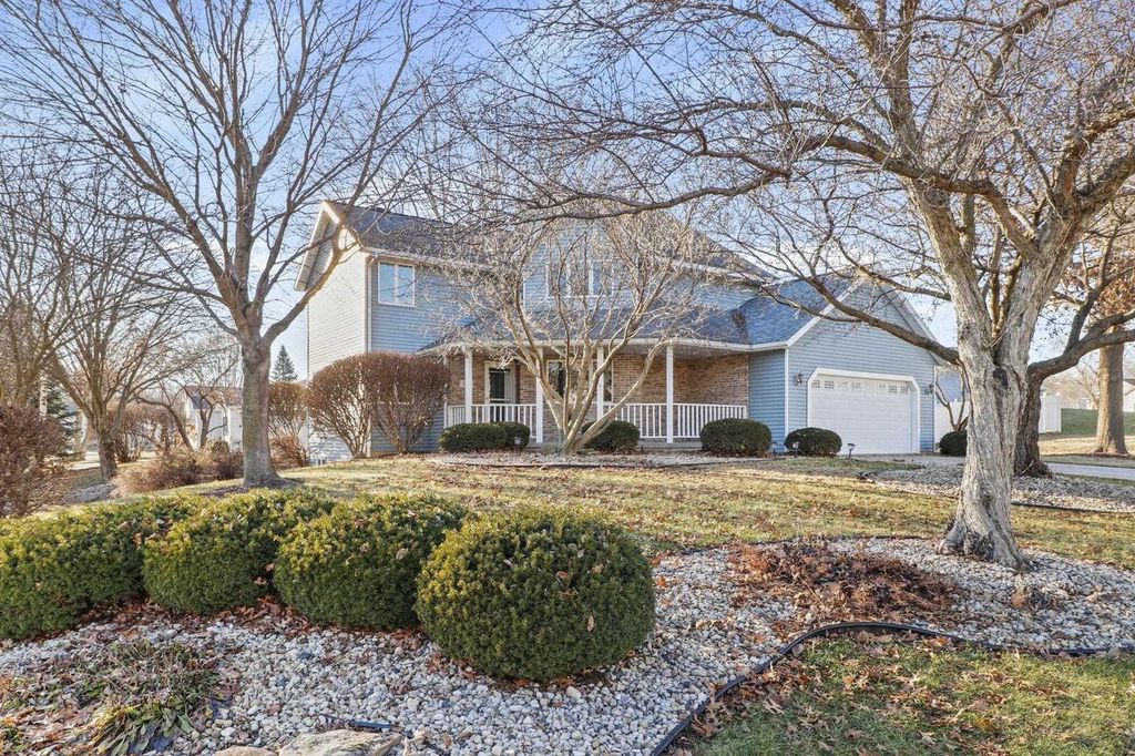 Photo of 110 Saratoga CIRCLE, Oregon, WI 53575 (MLS # 2014871)