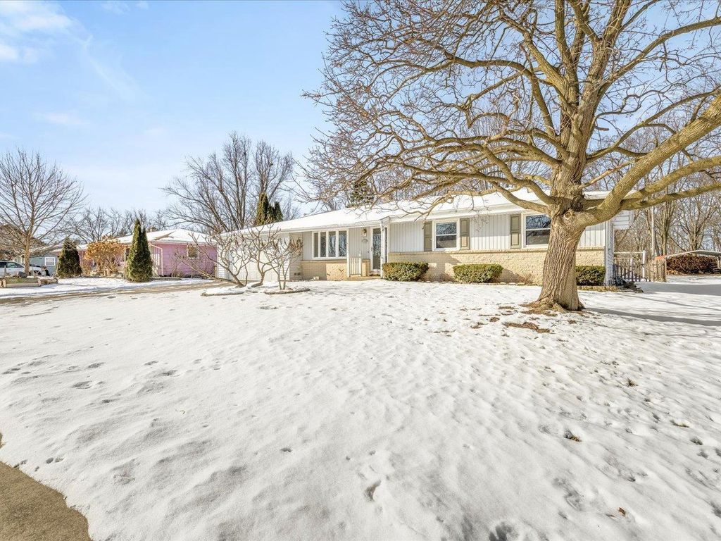 Photo of 231 Center STREET, Sharon, WI 53585 (MLS # 2016309)