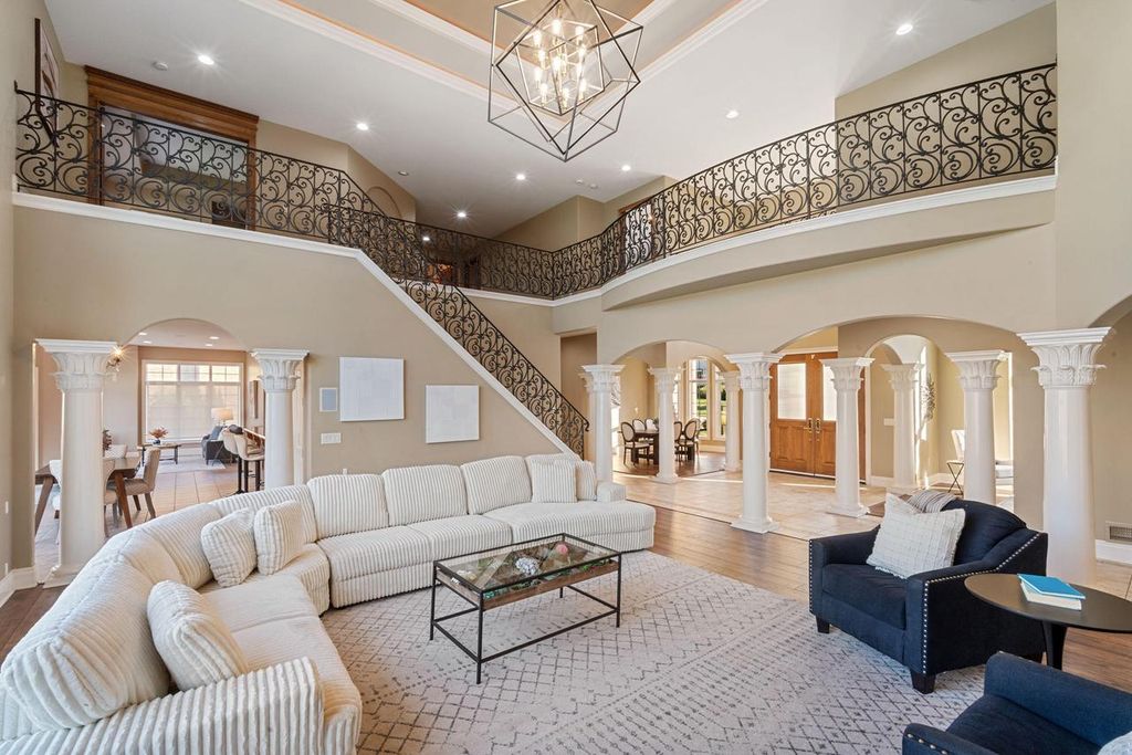 Photo of 18290 Prairie Falcon LANE, Brookfield, WI 53045 (MLS # 1938839)