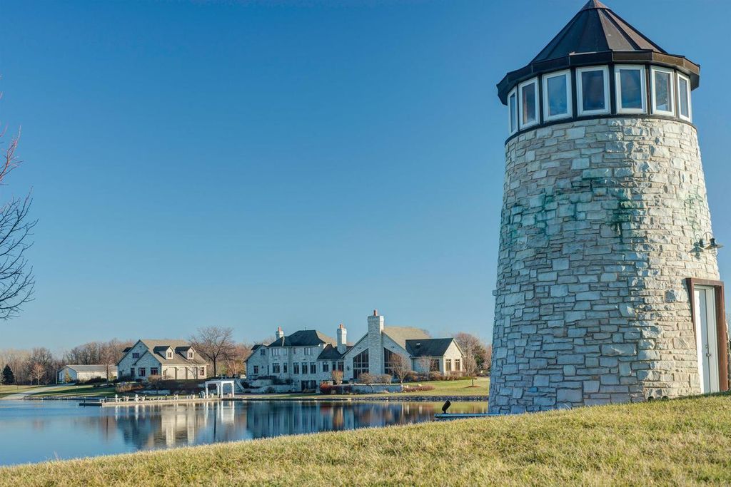 Photo of 5696 School DRIVE, Green Bay, WI 54313 (MLS # 50322457)