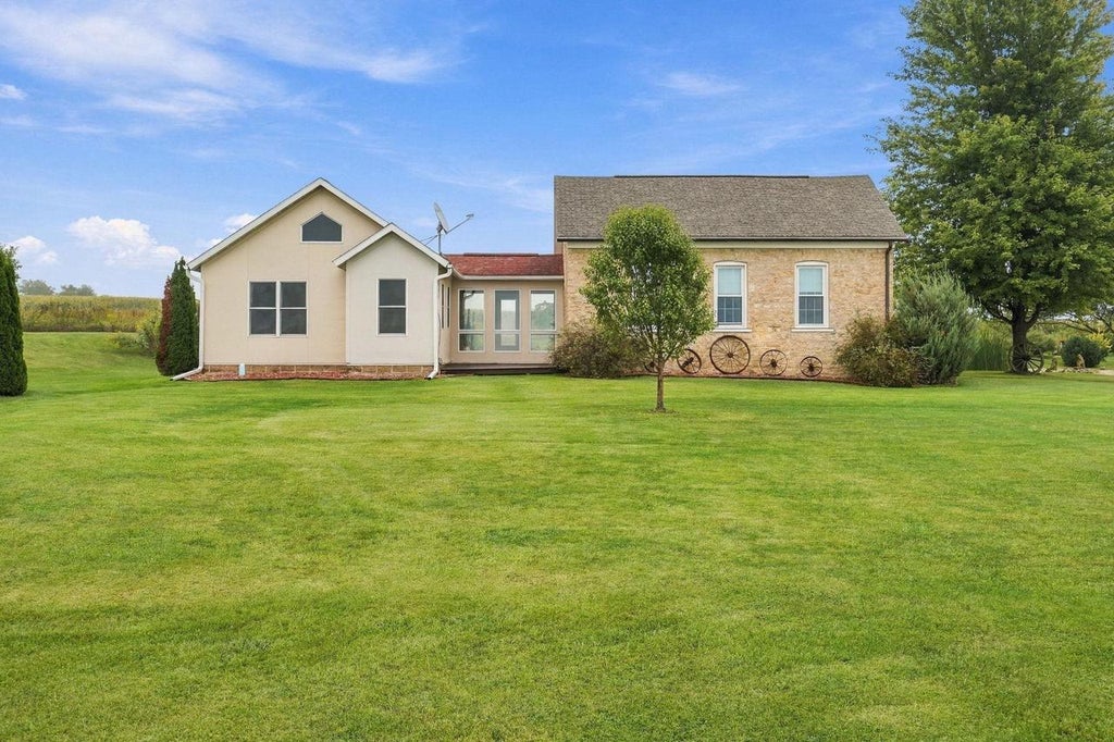 Photo of 3010 County Road U ROAD, Shullsburg, WI 53586 (MLS # 2032969)