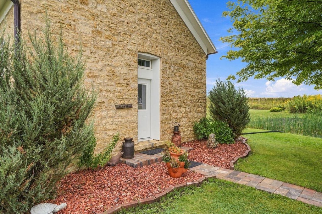 Photo of 3010 County Road U ROAD, Shullsburg, WI 53586 (MLS # 2032969)
