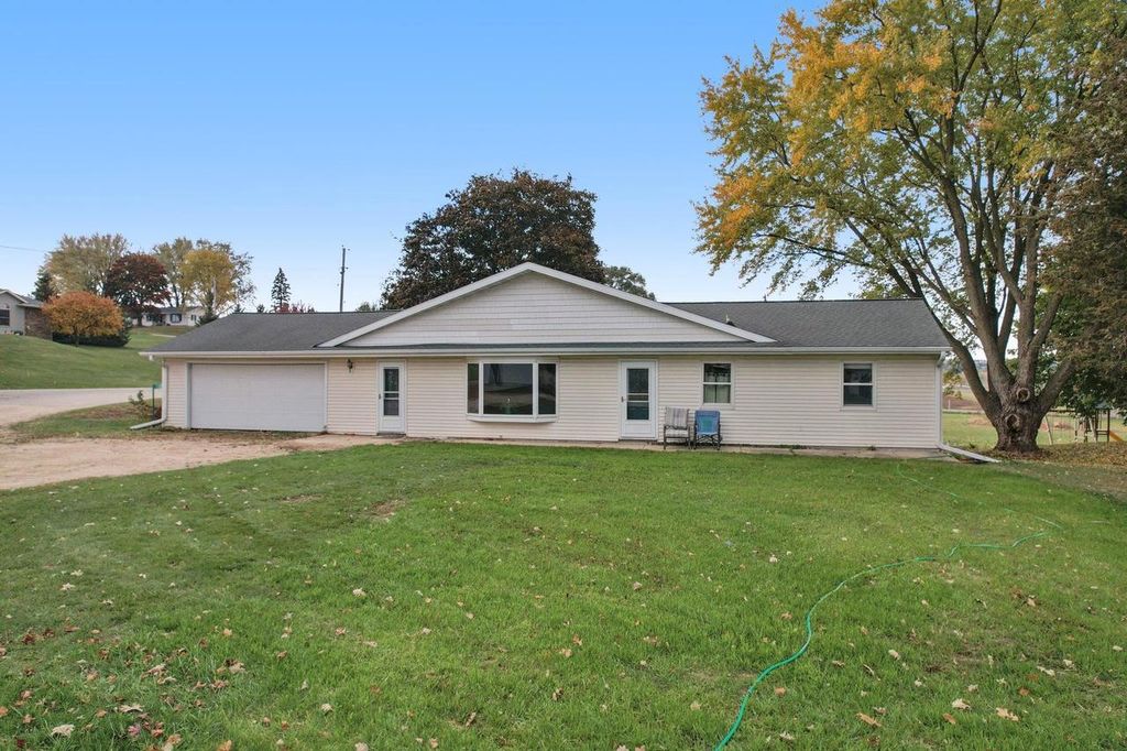 Photo of 7108 Meier ROAD, Middleton, WI 53562 (MLS # 2010944)