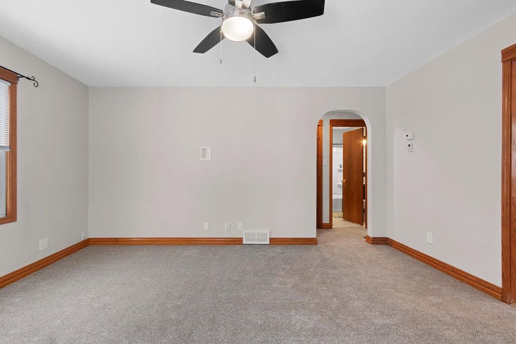 Photo of 1630 Crooks STREET, Green Bay, WI 54302 (MLS # 50319623)