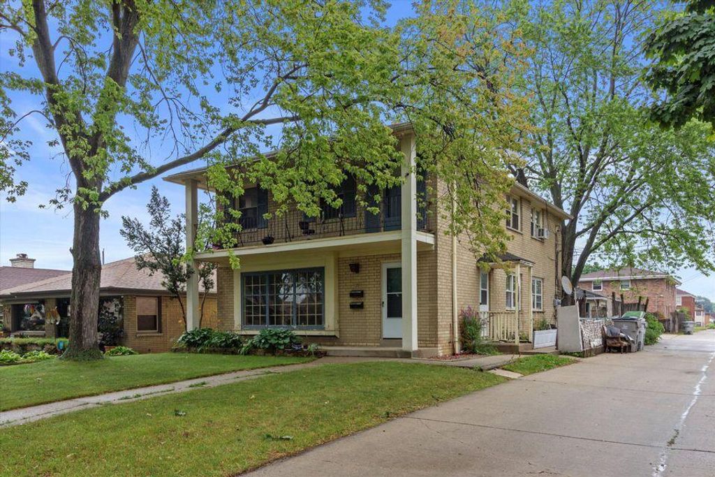 Photo of 4020 N 88th STREET #4022, Milwaukee, WI 53222 (MLS # 1937597)