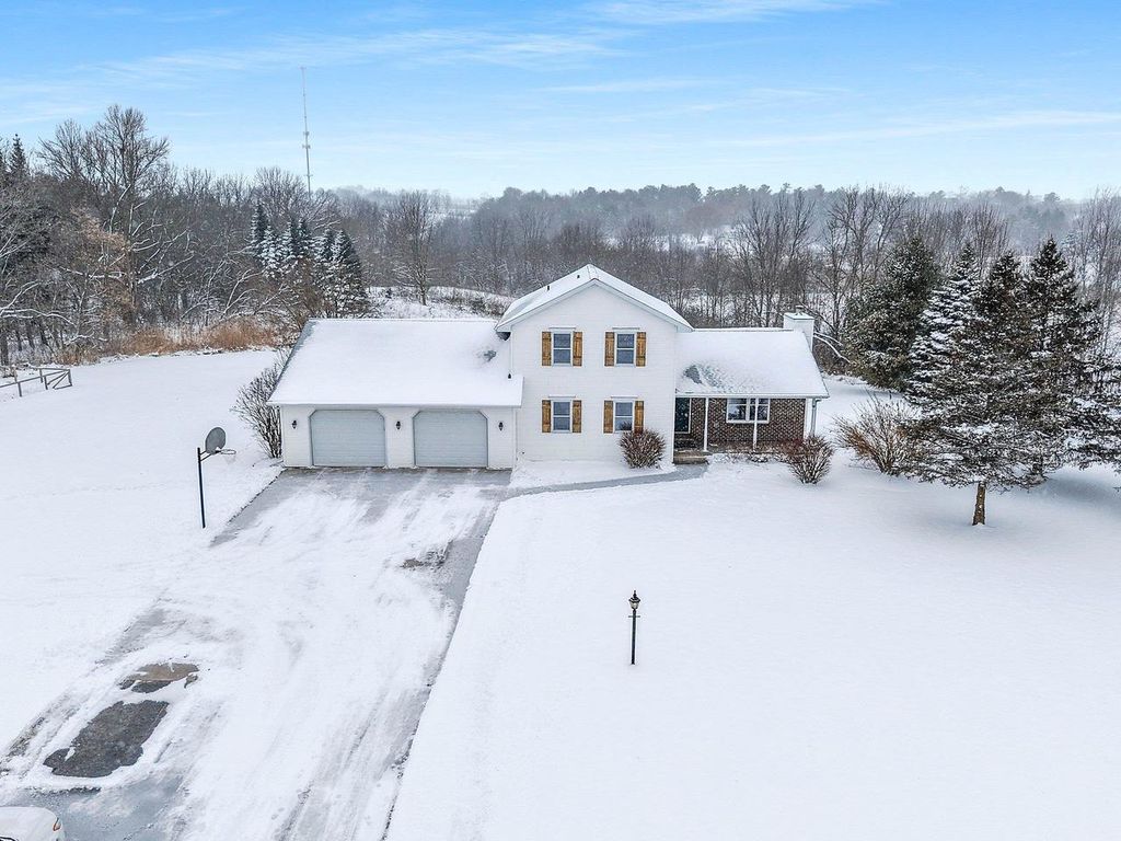 Photo of 6220 Maribel ROAD, Denmark, WI 54208 (MLS # 50318828)