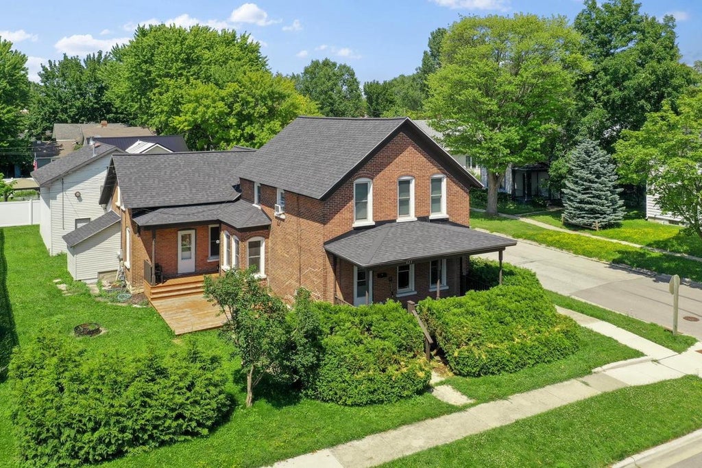 Photo of 621 Lewis STREET, De Pere, WI 54115 (MLS # 50329068)