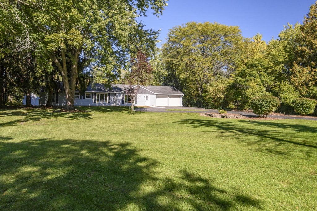 Photo of 1428 W Fiesta LANE, Mequon, WI 53092 (MLS # 1984074)