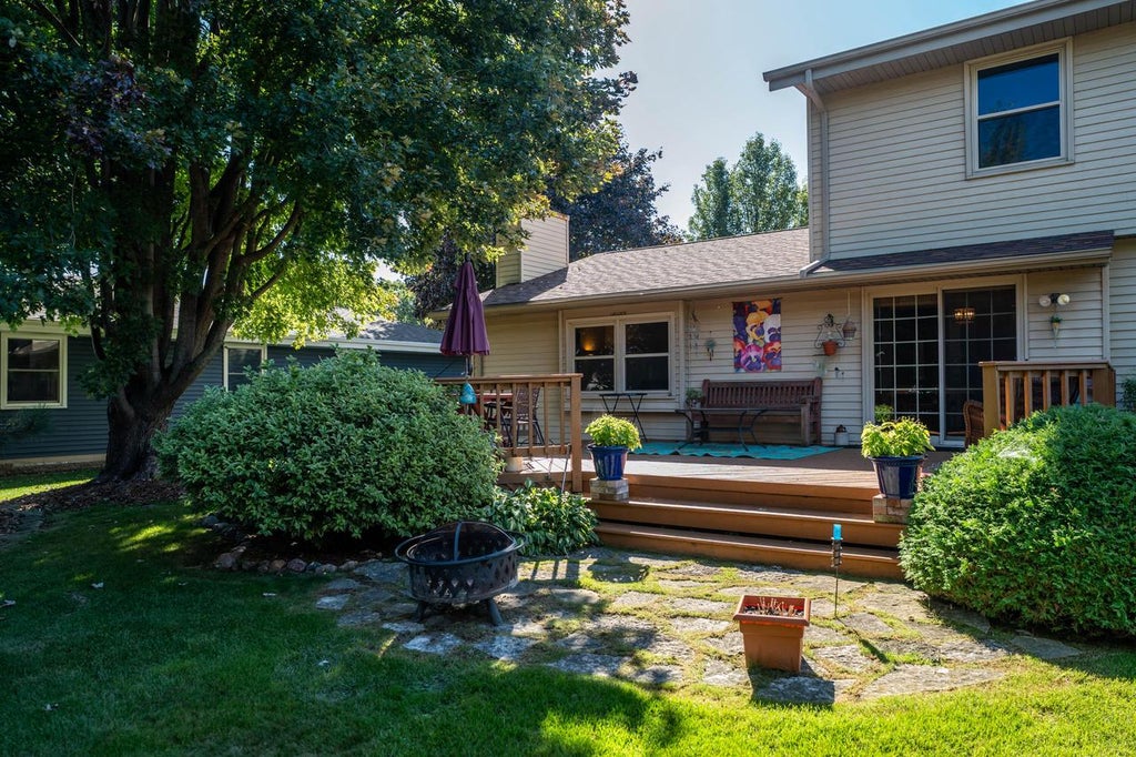 Photo of 2728 Stonebridge DRIVE, Racine, WI 53404 (MLS # 1983577)