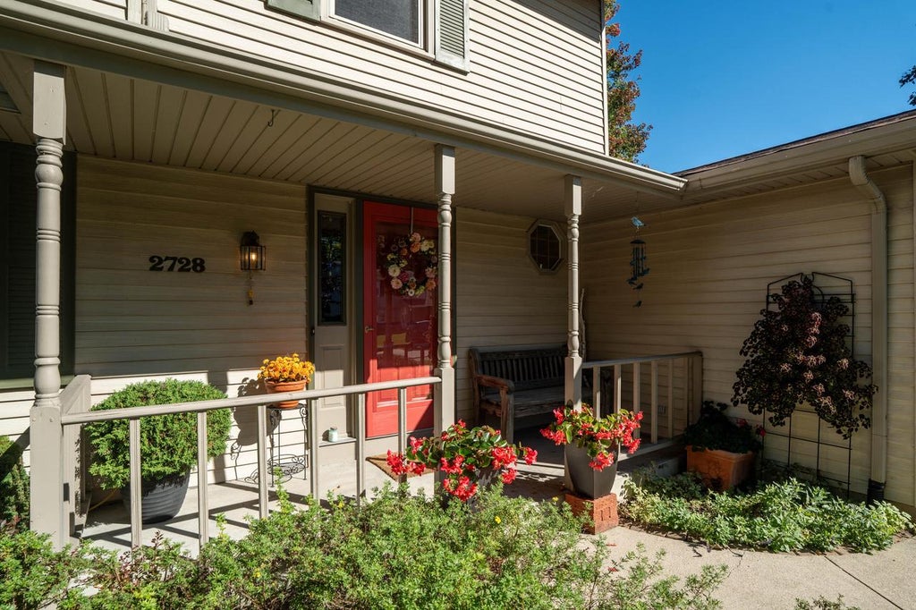 Photo of 2728 Stonebridge DRIVE, Racine, WI 53404 (MLS # 1983577)