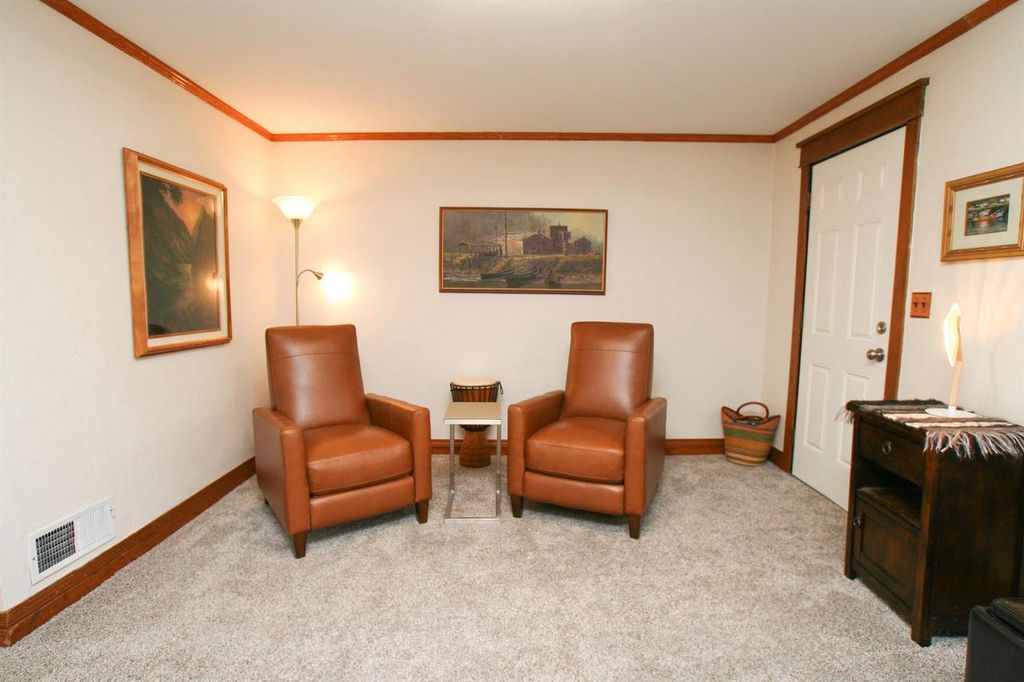 Photo of 906 Benton AVENUE, Janesville, WI 53545 (MLS # 2013260)