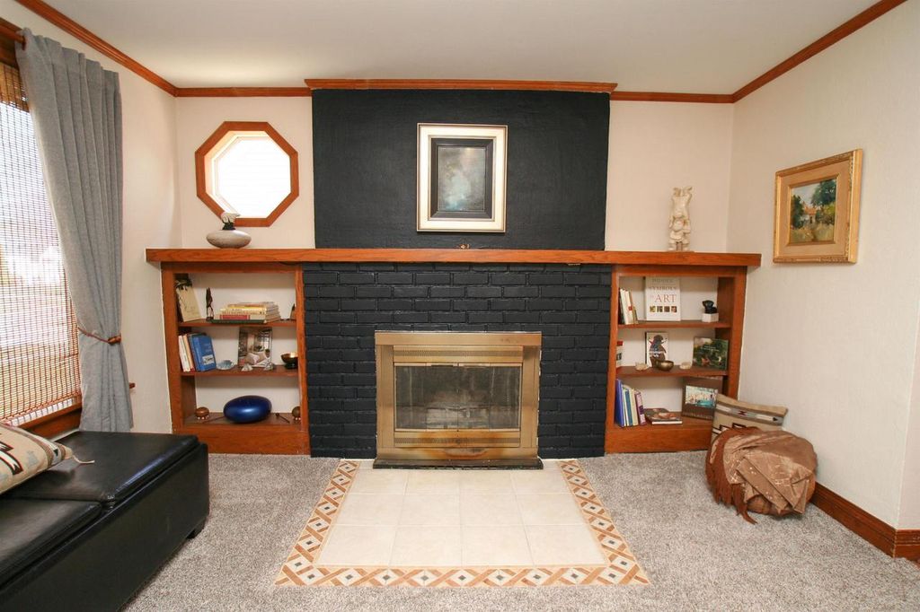 Photo of 906 Benton AVENUE, Janesville, WI 53545 (MLS # 2013260)