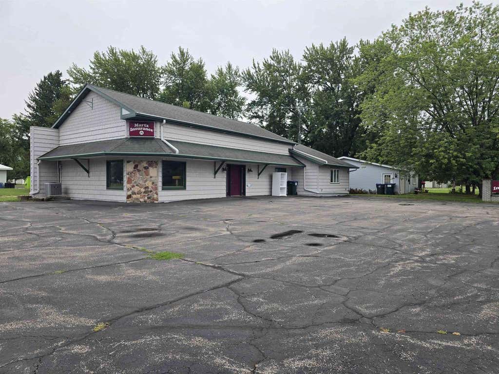 Photo of 105 S Cambridge STREET, Wautoma, WI 54982 (MLS # 50330991)