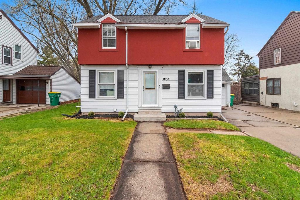 Photo of 1260 Shawano AVENUE, Green Bay, WI 54303 (MLS # 50324722)
