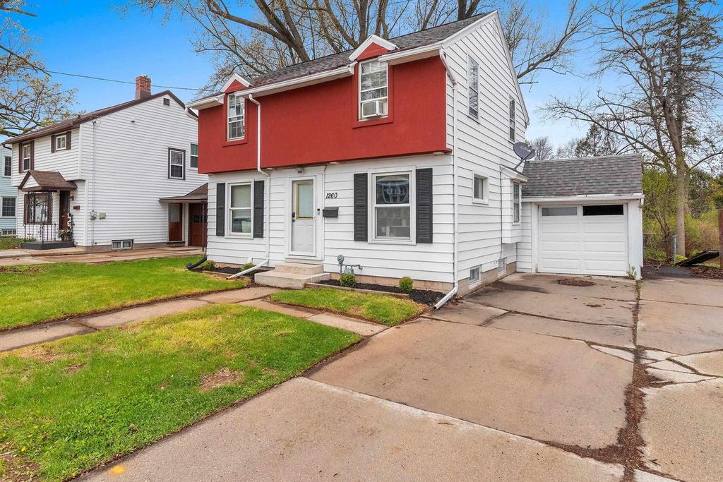 Photo of 1260 Shawano AVENUE, Green Bay, WI 54303 (MLS # 50324722)