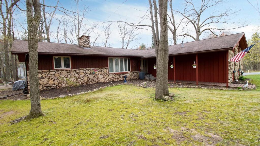 Photo of 2103 Edgewood AVENUE, Rothschild, WI 54474 (MLS # 22601853)