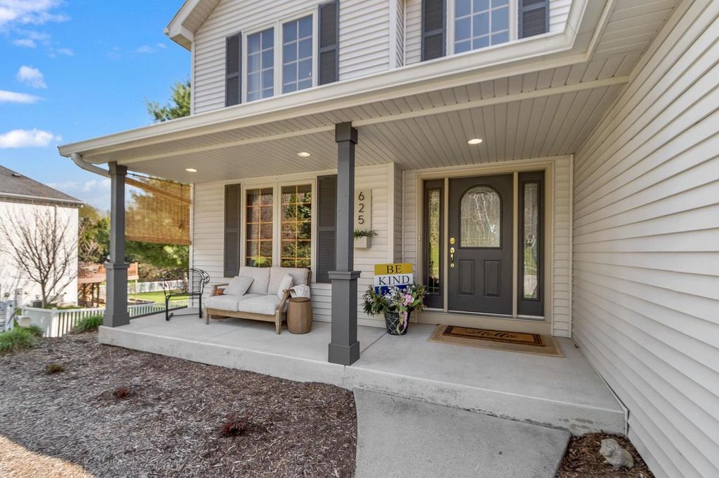 Photo of 625 Bascom Hill DRIVE, Baraboo, WI 53913 (MLS # 2021505)